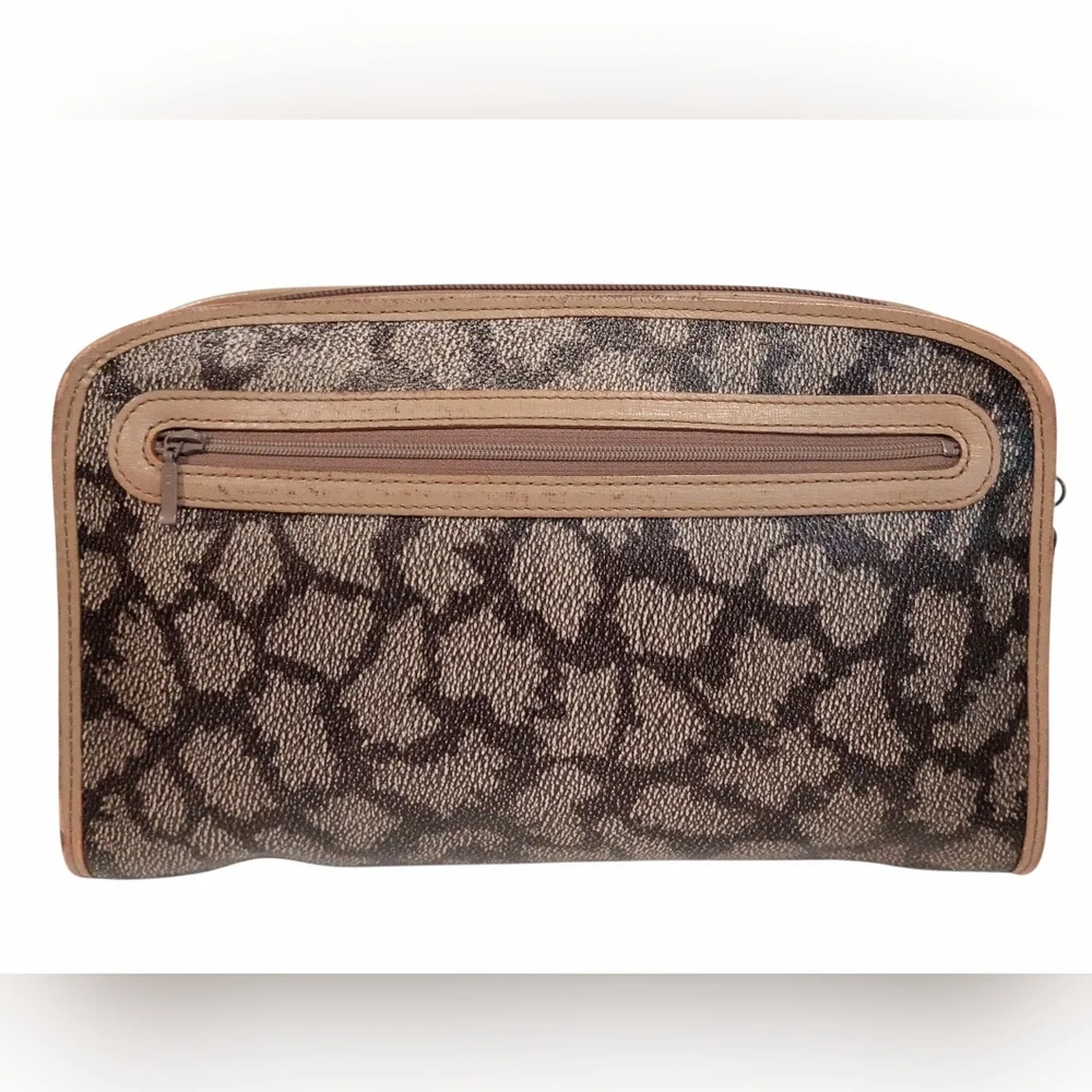 Yves Saint Laurent Giraffe Print Clutch/Cosmetic bag W/ COA - Picture 4 of 16